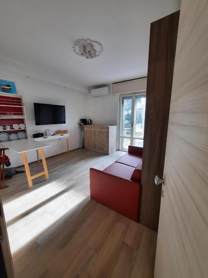 Adg Emilia 10 Appartamenti Del Garda Peschiera del Garda Exterior foto